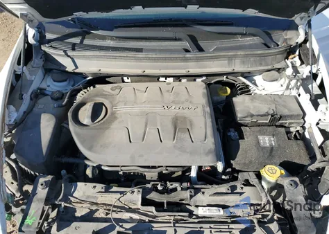 2017 Jeep Cherokee Latitude 4X4 from USA, damaged, VIN 1C4PJMCS1HW657267